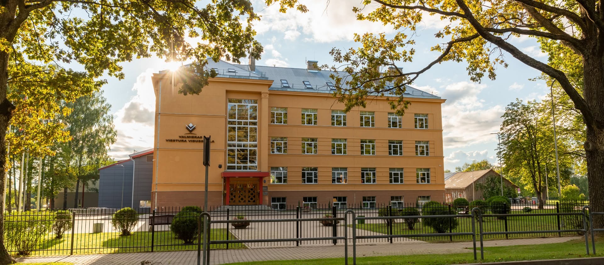 Valmieras Viestura vidusskola